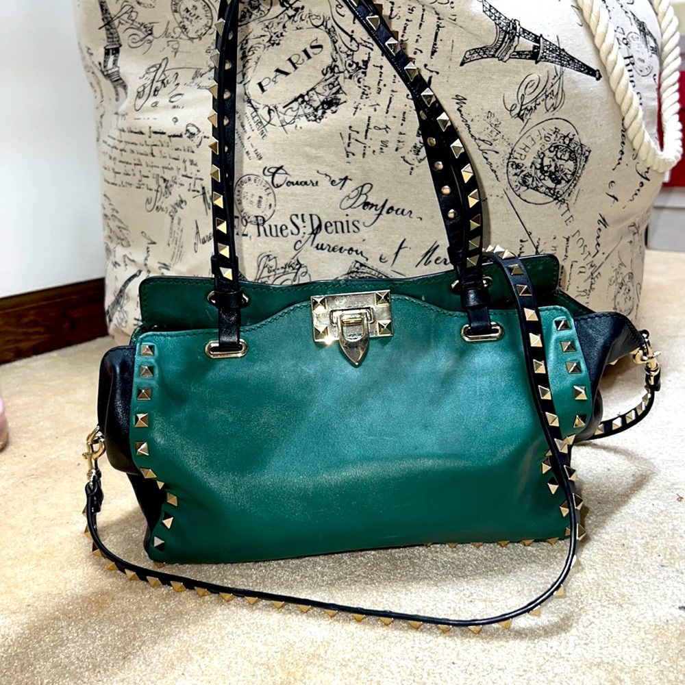 VALENTINO GARAVANI Vitello Small Rockstud Tote Green Black